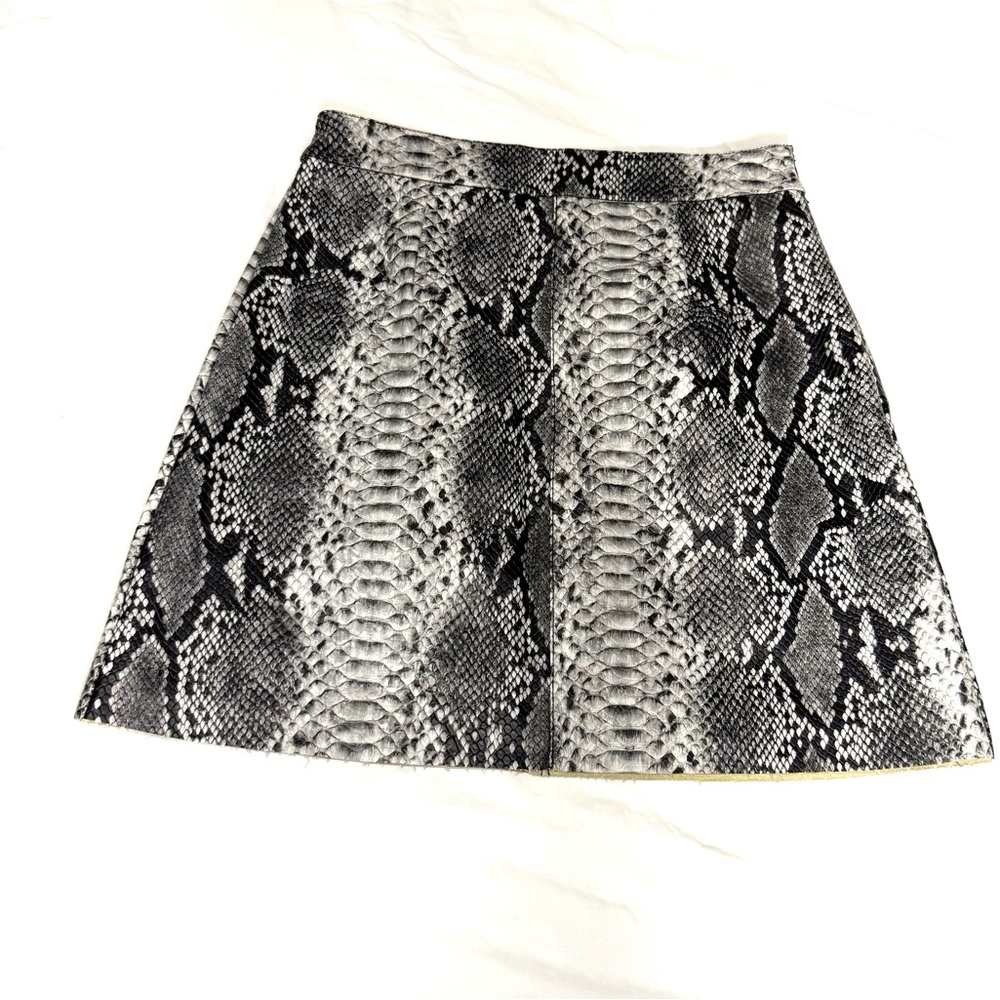 French Connection - Women’s- Black and White Snake Mini Skirt - size 4